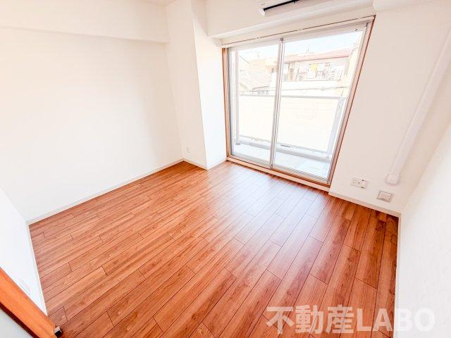 千葉・住吉の洋室