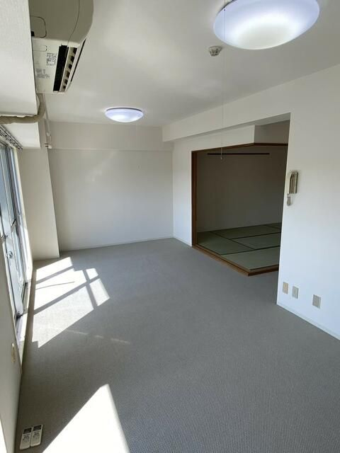 クリオ湘南追浜サニークレストの居間・リビング