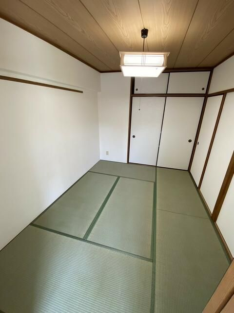 クリオ湘南追浜サニークレストの寝室