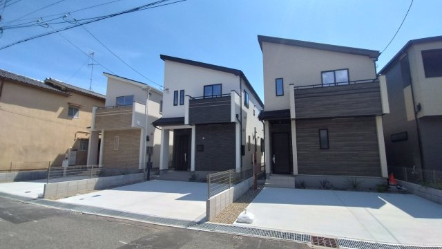 尼崎市東園田町　新築戸建の外観