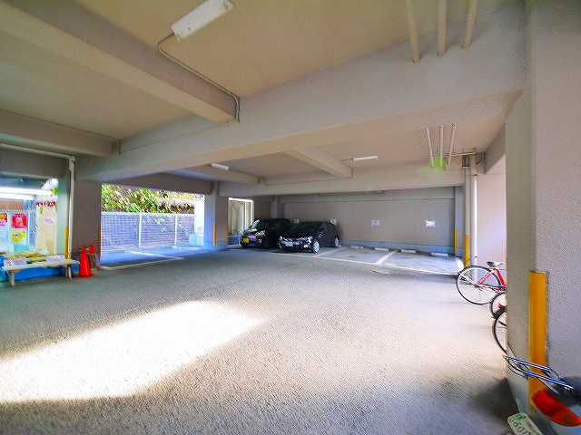 アーバンハイム郡山の駐車場|駐車場です