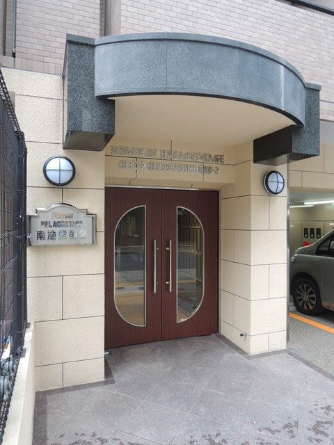 日神パレステージ南池袋第２ のエントランス