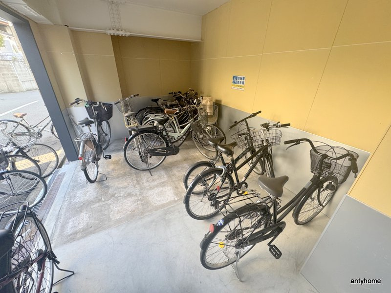 ロイヤルレスト本田の駐車場
