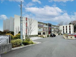 CRESCENTCOURT