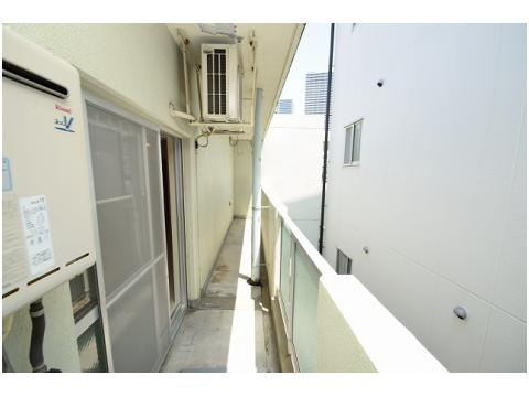 高槻市芥川町１丁目の賃貸マンションのバルコニー|写真は同マンション別部屋