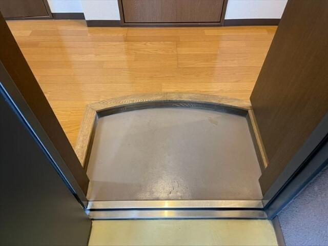 斉藤ビルの玄関