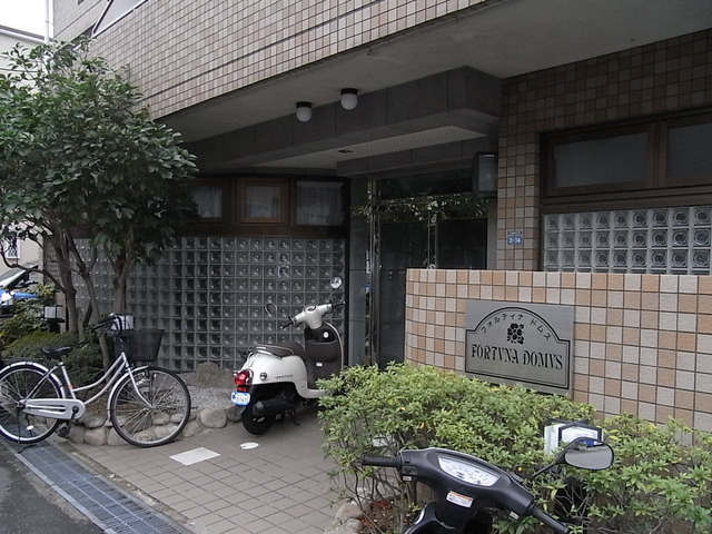 フォルティナドムスのエントランス