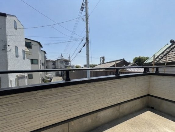 大阪市阿倍野区橋本町　戸建てのバルコニー