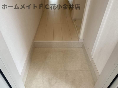 【玄関】 | リブリ・Y's諏訪町 | ゆったりとした玄関です