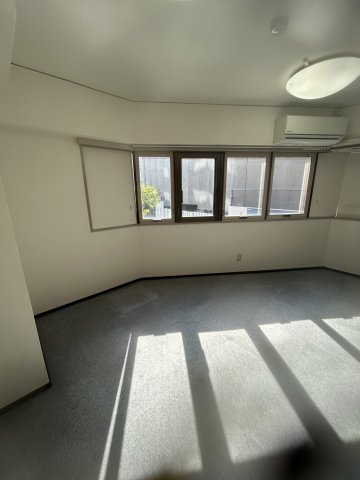 乃木坂リリエンハイムの和室|和室ならではの温かな和の空間で寛ぎの時間を過ごせます