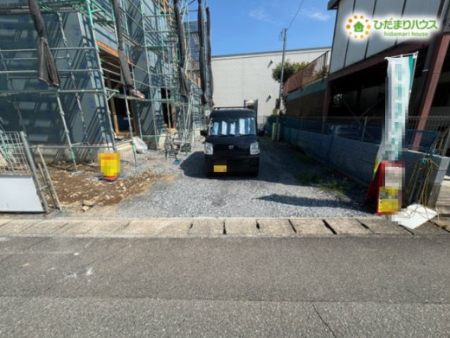 深谷市上柴町　第41期　新築一戸建て　ワイウッドコート　01の駐車場