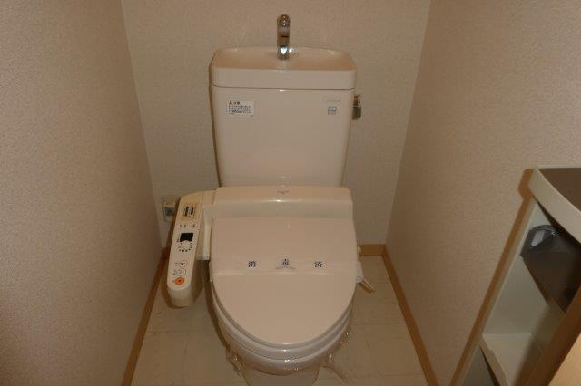 グランディールAのトイレ|ウォシュレット