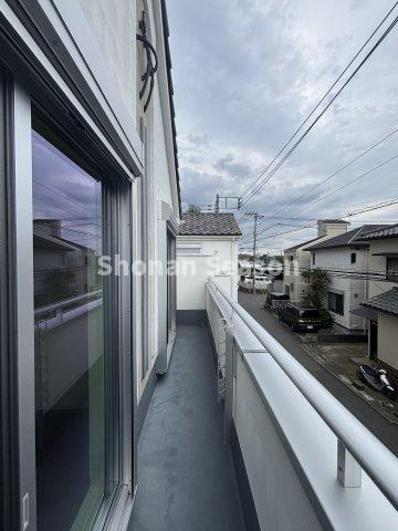 【現地画像あり】茅ヶ崎市中島　中古戸建　86.18平米のバルコニー|２部屋から出入り可能な２面バルコニー♪