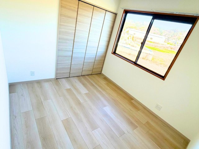 平井町戸建の洋室|                                                  