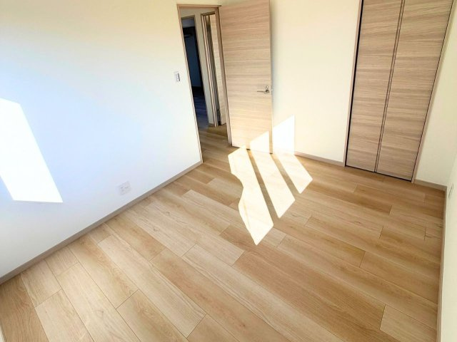 平井町戸建の洋室|                                                  