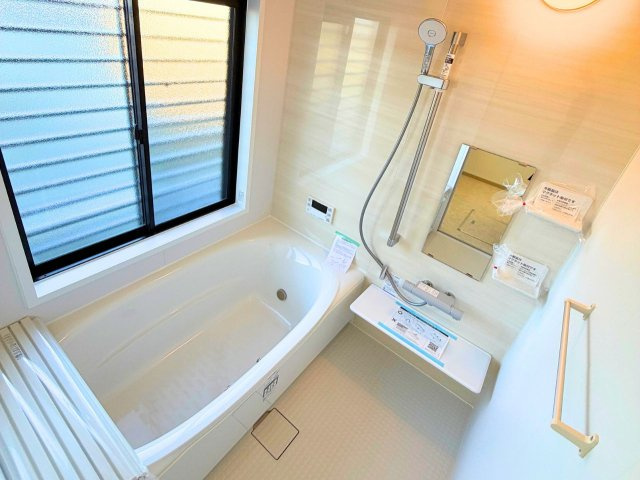 平井町戸建の浴室|落ち着いた空間のお風呂です