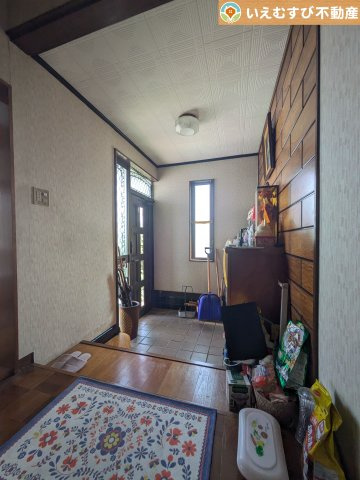 行田市栄町　中古戸建の玄関