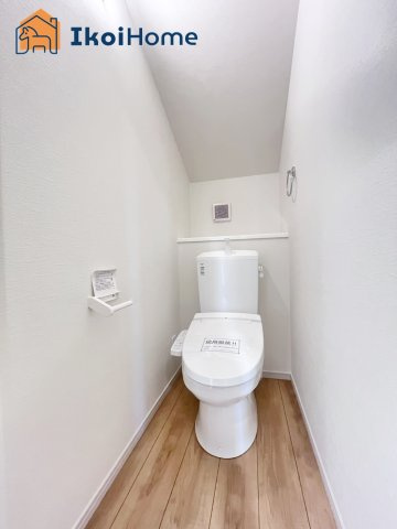 明石市西新町2丁目　新築戸建のトイレ|◆同社施工例◆トイレが2か所あるので夜中も安心です。朝のトイレ渋滞も心配いりません。