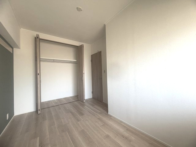 イトーピア塩屋の洋室