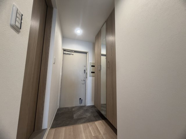 イトーピア塩屋の玄関