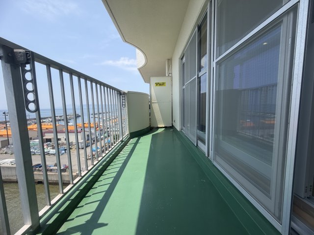 イトーピア塩屋のバルコニー
