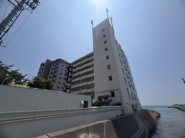 イトーピア塩屋の外観