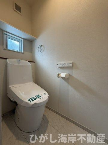 茅ヶ崎市中島　中古戸建のトイレ|洗浄機能付きお手洗い