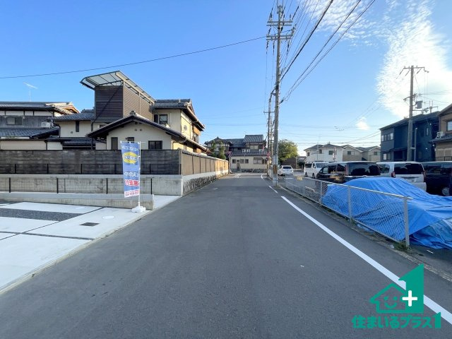 ★17(土)18(日)現地見学可能！★京都市左京区修学院室町　全3邸の前面道路含む現地写真|周辺は閑静な住宅街！前面道路広々で車の出し入れも便利です。駐車が苦手な方でも安心して車庫入れできます！