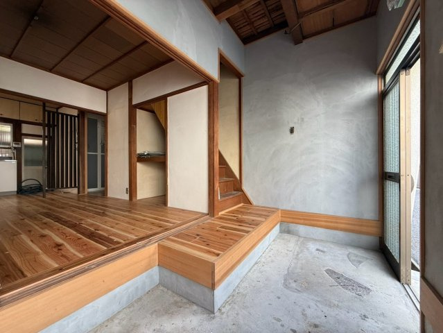 湊山町貸家