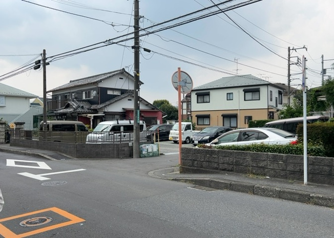 【展望】 | 桜や紅葉の名所に出かける人は多いと思いますが、家にいながら季節の移ろいを感じる生活を送りませんか？リビングや窓から見える景色が生活を彩るワンポイントに！現地から見える景色を堪能してみては如何でしょう。