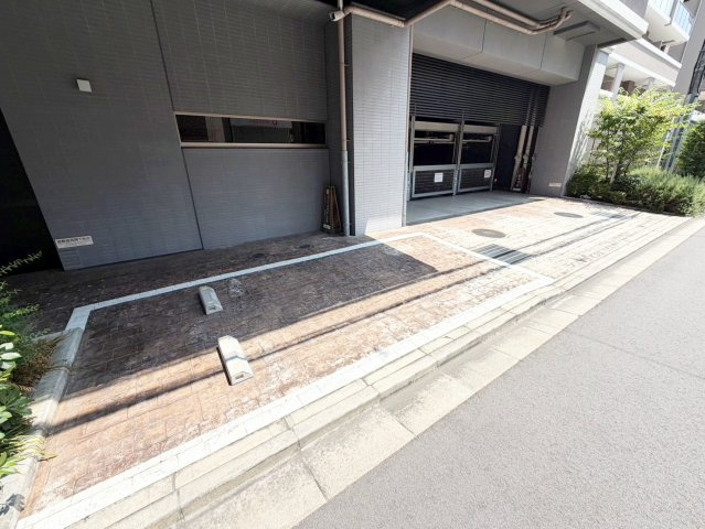 セイル江坂公園の駐車場
