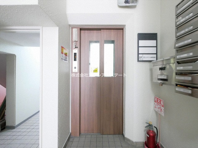 協和産業ビルのロビー
