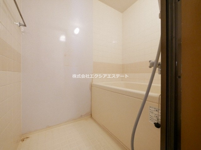 協和産業ビルの浴室
