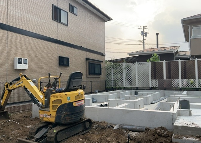 【外観】 | 物件の詳細については、現地を見てわかること以外に、役所や法務局などで調べないとわからないことがあります。そのため、現地に行く場合は、もしこの物件を買ったらどのような生活ができるかをイメージしましょう。