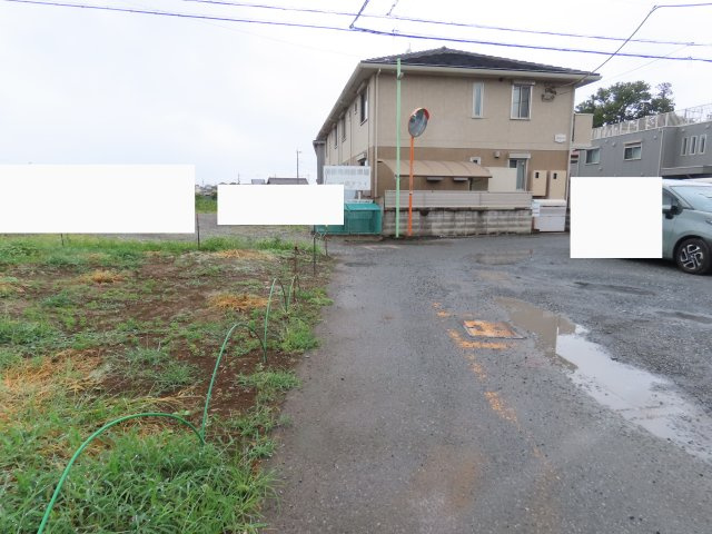坂戸市中富町売地の前面道路含む現地写真