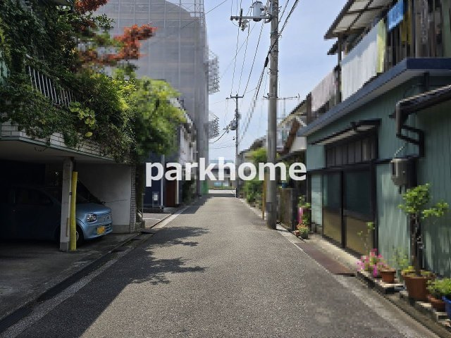高知市二葉町　中古戸建の前面道路含む現地写真