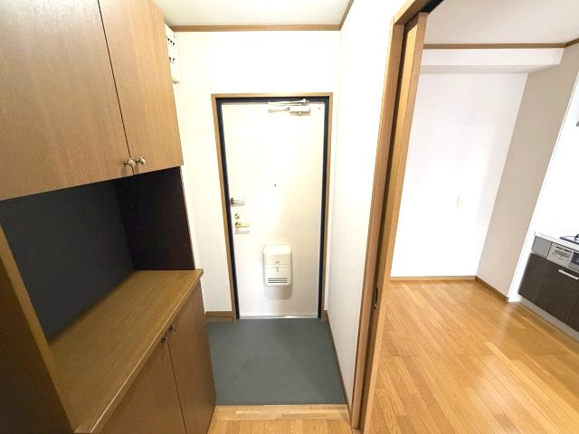 サイワハイツの玄関