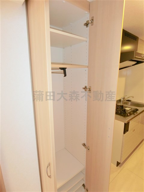ルーブル蒲田本町の収納|上下棚収納付のクローゼット