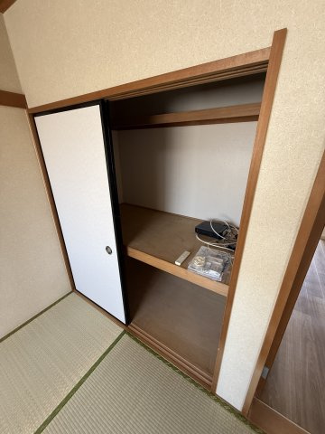 【収納】 | ハイツアザレア | 大切な衣類もしっかり収納