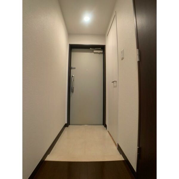 名古屋市中区千代田２丁目の賃貸マンションの玄関