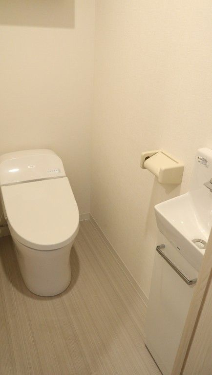 COMFORT RESIDENCE NIPPORIのトイレ
