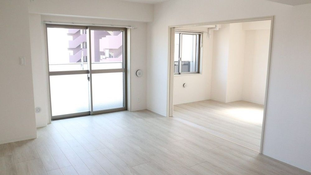 COMFORT RESIDENCE NIPPORIの居間・リビング