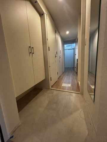セレニテ東梅田アリエの玄関