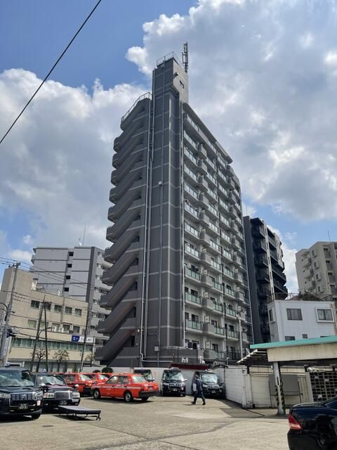 TOWER1994のエントランス