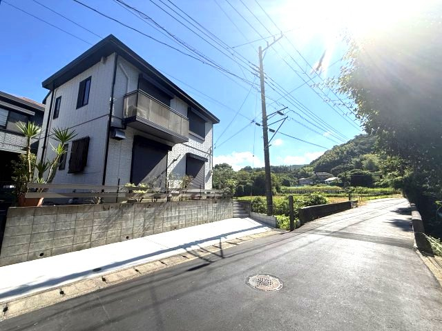 解放感　リバーサイドのスローライフの前面道路含む現地写真|前面道路