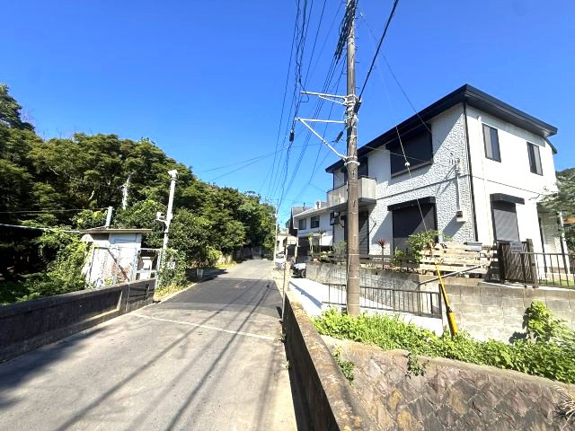 解放感　リバーサイドのスローライフの前面道路含む現地写真|前面道路