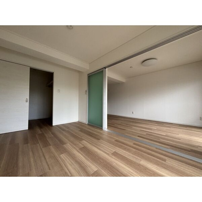 【寝室】 | メゾン新西町 | ※写真は別号室