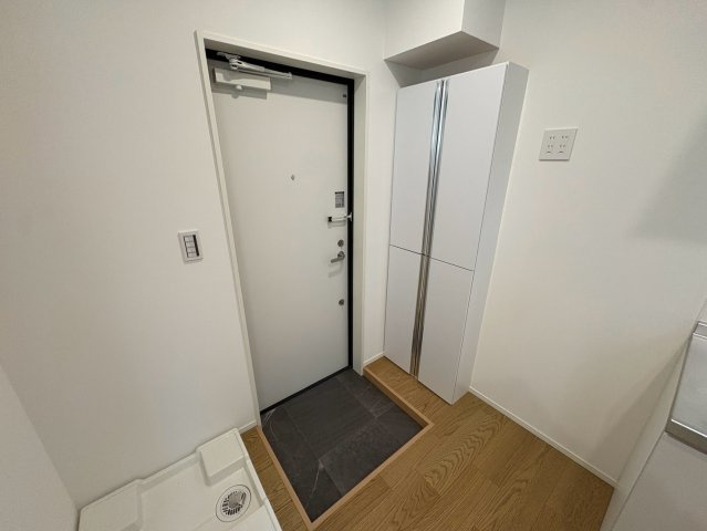 Nグランツ押切の玄関