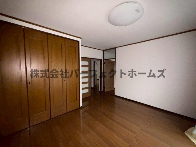 藤阪ハイツA1棟の洋室|個人の部屋や寝室として使える洋室です