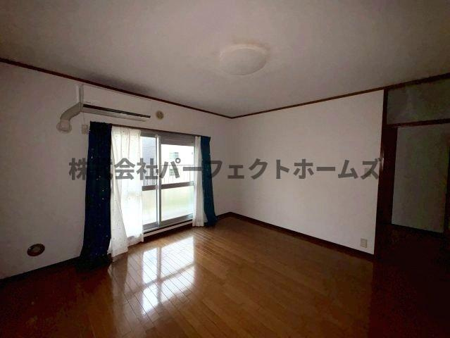 藤阪ハイツA1棟の洋室|個人の部屋や寝室として使える洋室です